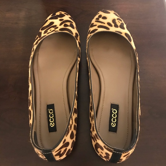 ecco leopard flats